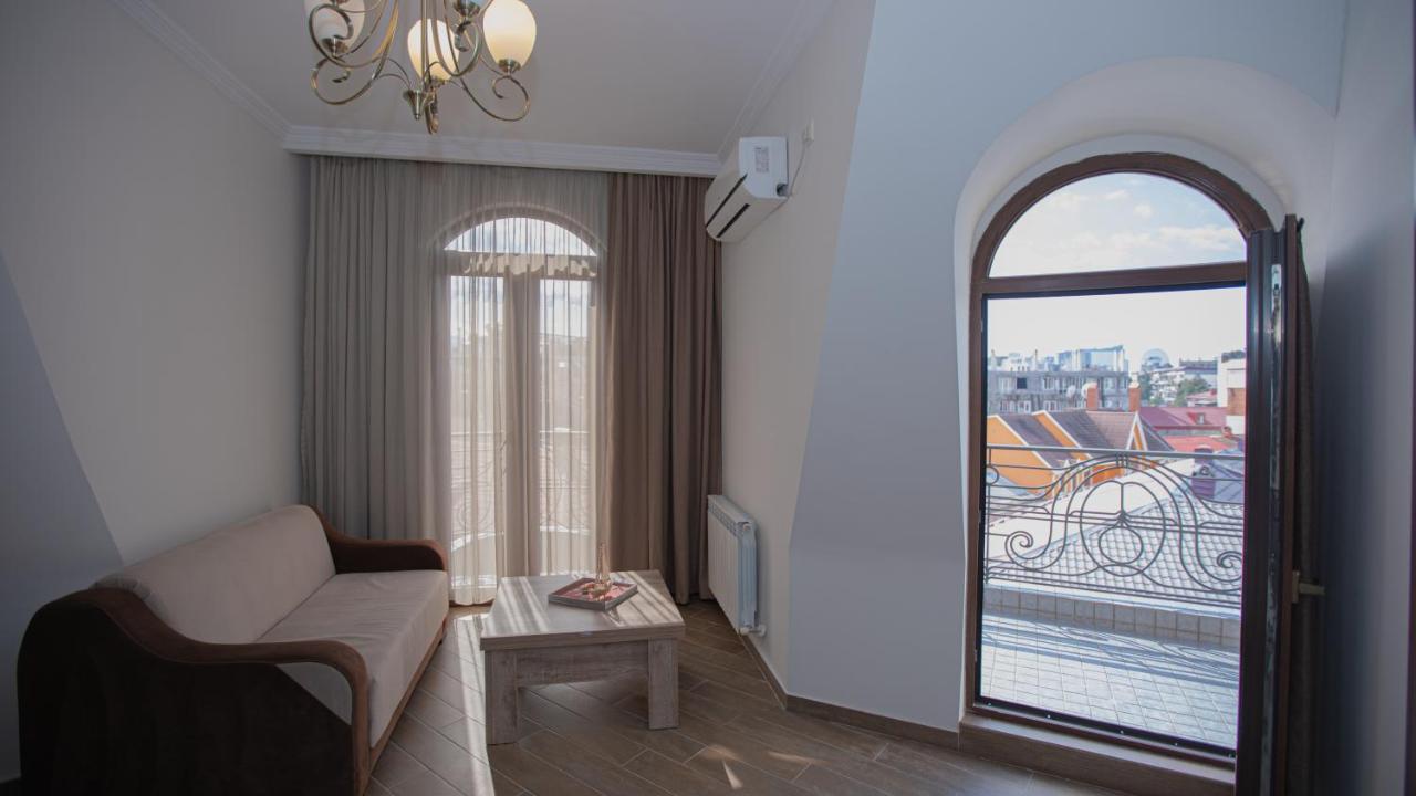 Royal Venezia Hotel Batumi Exterior photo